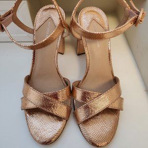 New Rose Gold Antonio Melanie Sandals 8.5